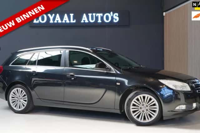 Opel Insignia (2012) thumbnail 1