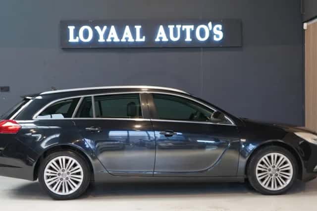 Opel Insignia (2012) thumbnail 6