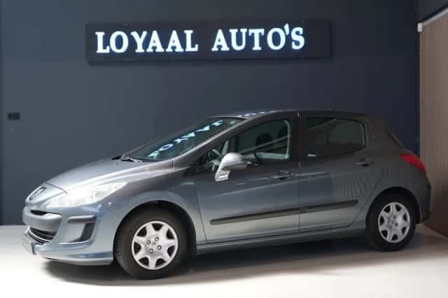 Peugeot 308 (2008) thumbnail 4