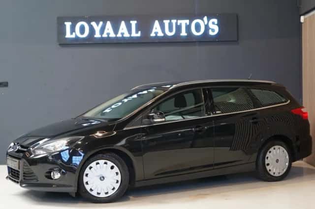 Ford Focus (2013) thumbnail 4