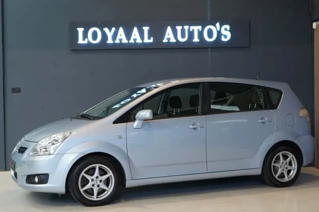 Toyota Verso (2008) thumbnail 4