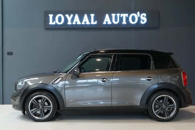MINI Countryman (2013) thumbnail 5
