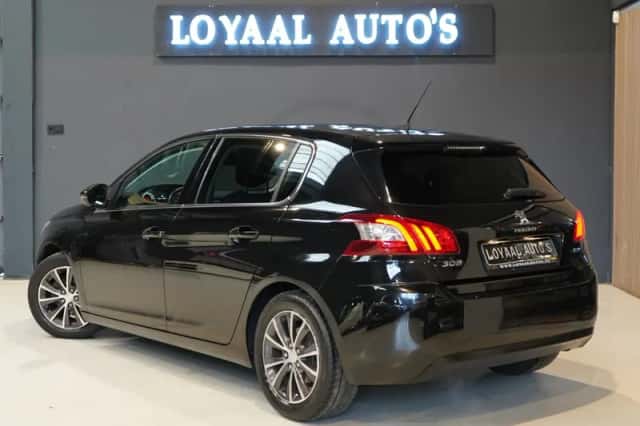 Peugeot 308 (2017) thumbnail 5
