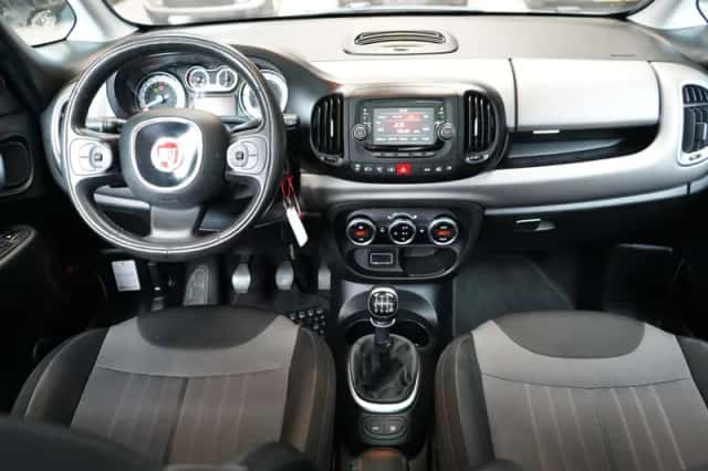 Fiat 500L (2015) thumbnail 2