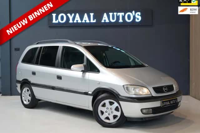 Opel Zafira (2001) thumbnail 1