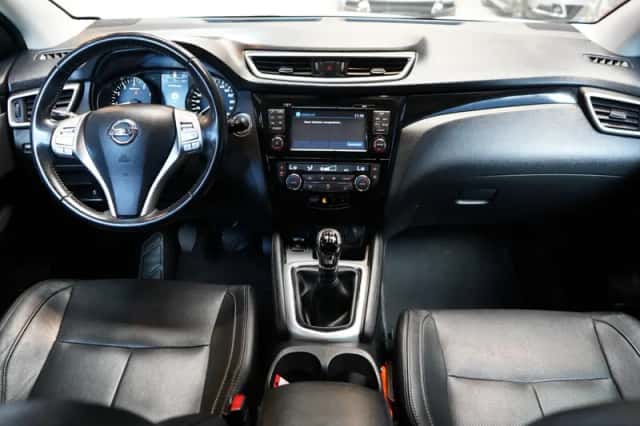 Nissan Qashqai (2017) thumbnail 2