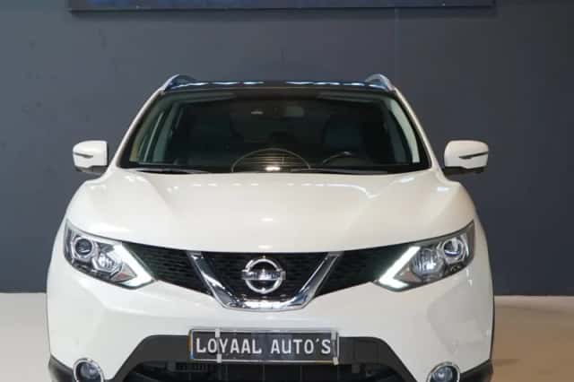 Nissan Qashqai (2017) thumbnail 3