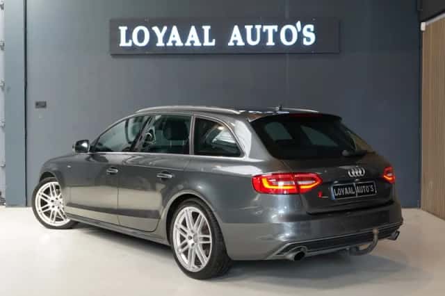 Audi A4 (2013) thumbnail 6