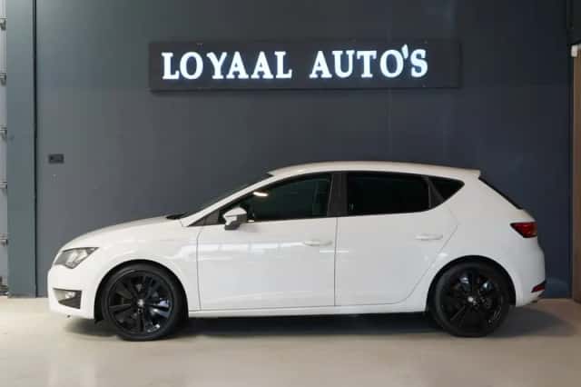 SEAT Leon (2014) thumbnail 5