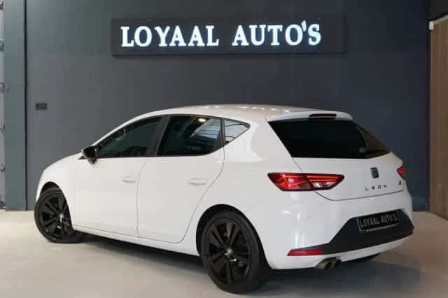 SEAT Leon (2014) thumbnail 6