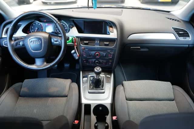 Audi A4 (2008) thumbnail 2