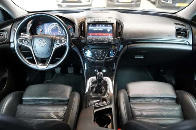 Opel Insignia (2013) thumbnail 2
