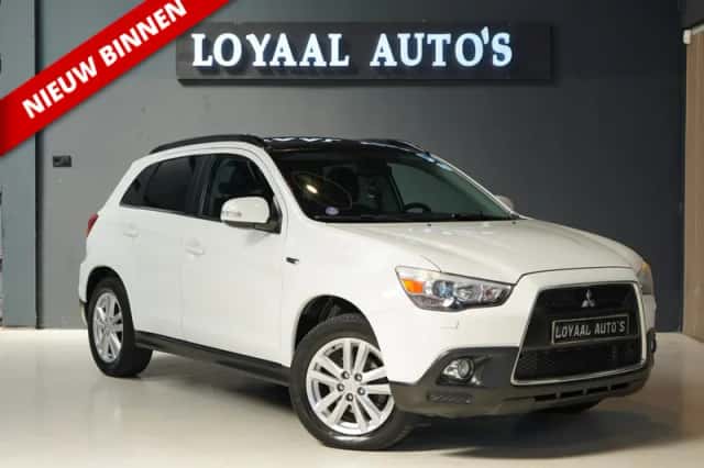 Mitsubishi ASX (2011) thumbnail 1