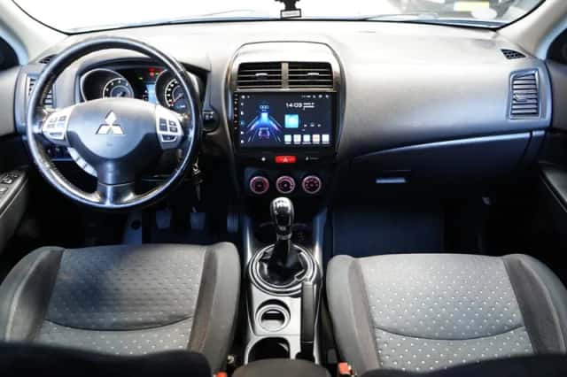 Mitsubishi ASX (2011) thumbnail 2