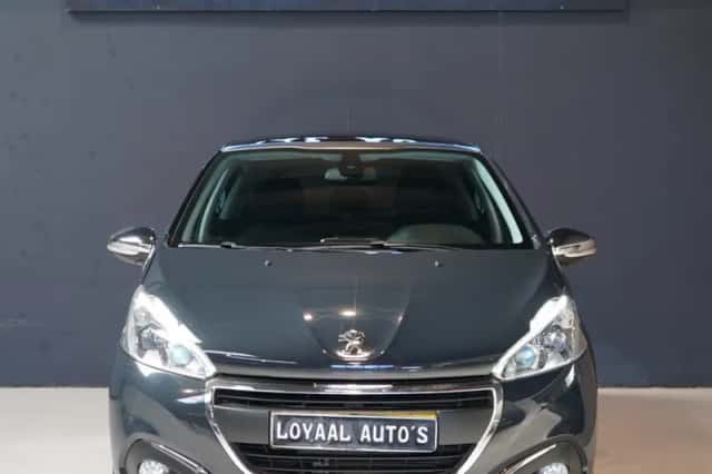 Peugeot 208 (2017) thumbnail 3