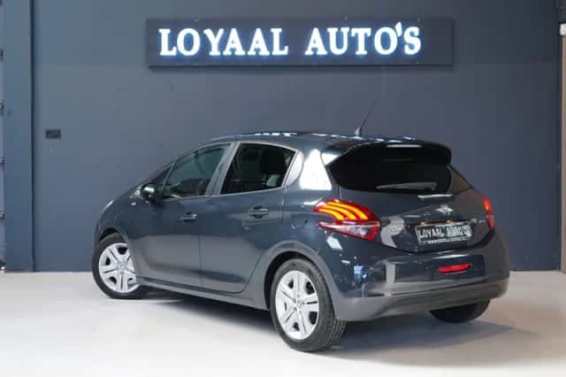 Peugeot 208 (2017) thumbnail 6