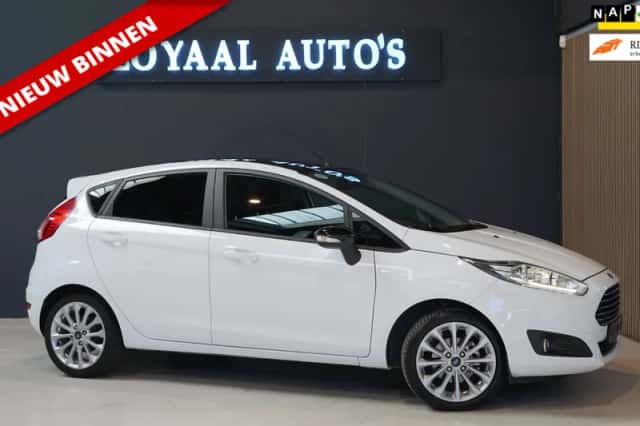 Ford Fiesta (2015) thumbnail 1
