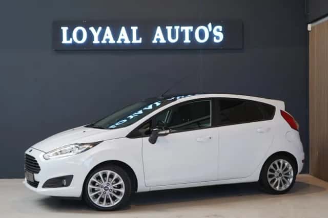 Ford Fiesta (2015) thumbnail 4