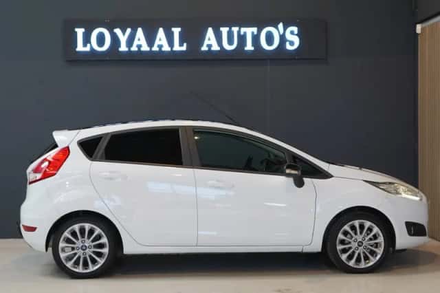 Ford Fiesta (2015) thumbnail 6