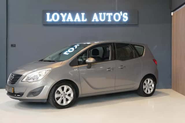 Opel Meriva (2010) thumbnail 3