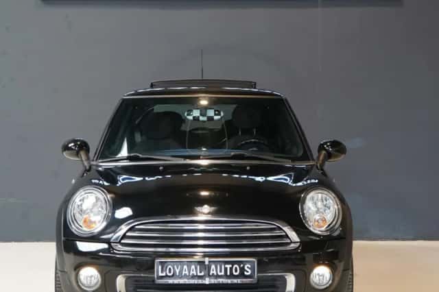 MINI One (2011) thumbnail 3
