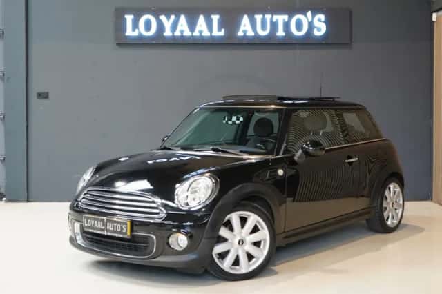 MINI One (2011) thumbnail 4