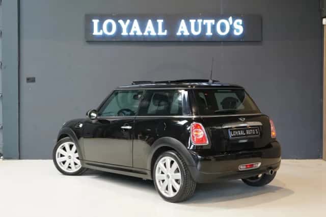 MINI One (2011) thumbnail 6