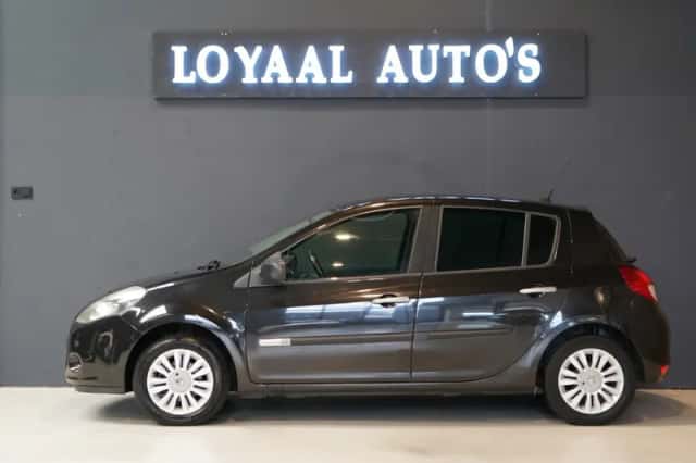 Renault Clio (2010) thumbnail 5