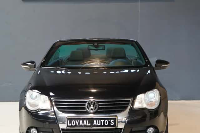 Volkswagen Eos (2010) thumbnail 5