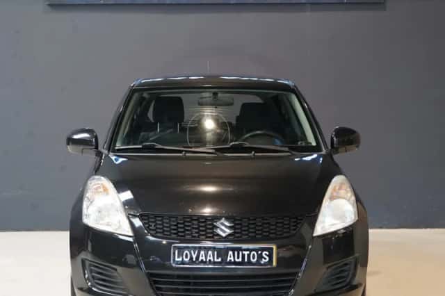 Suzuki Swift (2011) thumbnail 3