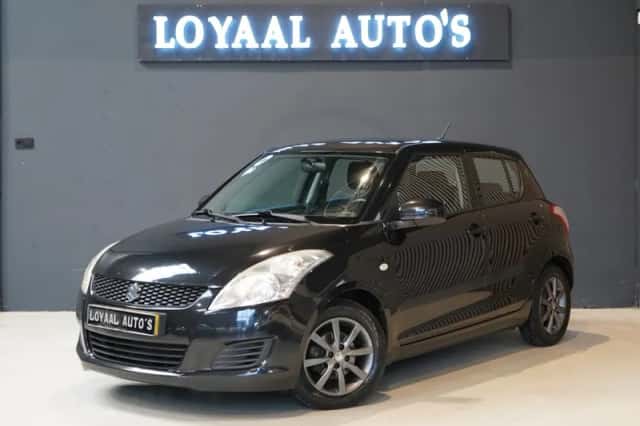 Suzuki Swift (2011) thumbnail 4