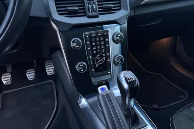 Volvo V40 (2014) thumbnail 14