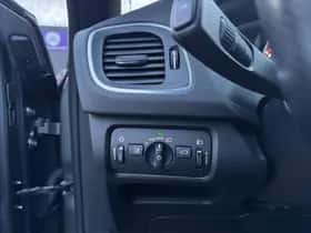 Volvo V40 (2014) thumbnail 16