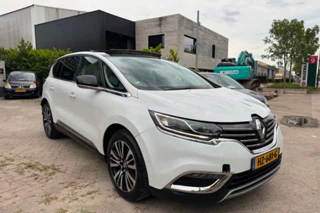Renault Espace (2016) thumbnail 2