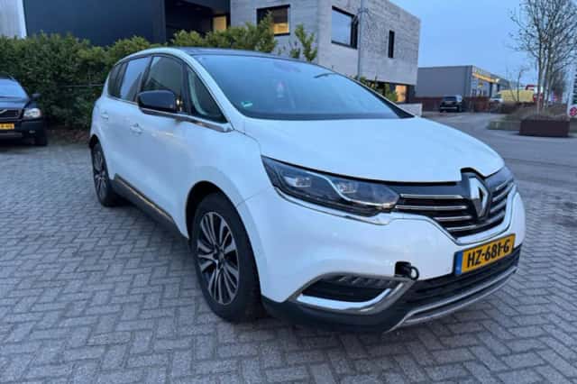 Renault Espace (2016) thumbnail 2