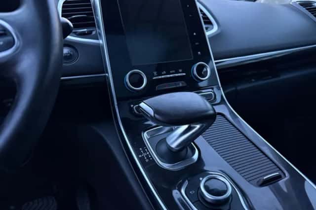 Renault Espace (2016) thumbnail 12