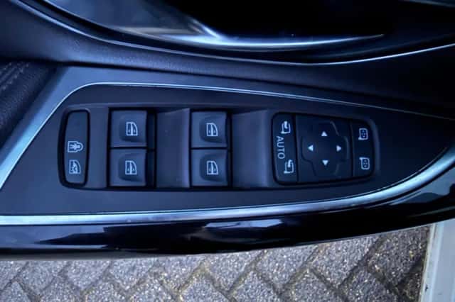 Renault Espace (2016) thumbnail 13
