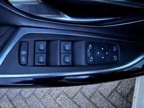 Renault Espace (2016) thumbnail 13