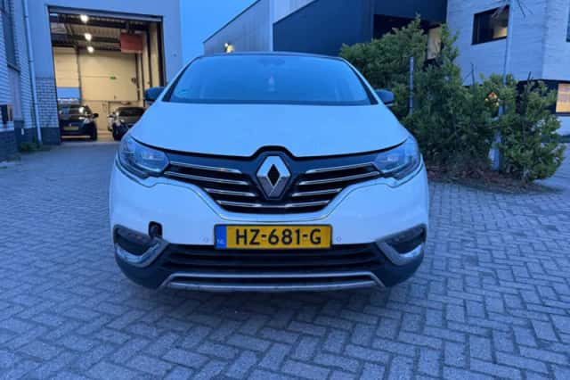 Renault Espace (2016) thumbnail 5