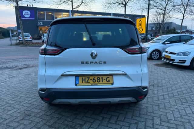 Renault Espace (2016) thumbnail 6