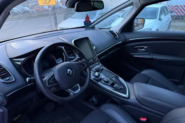 Renault Espace (2016) thumbnail 7