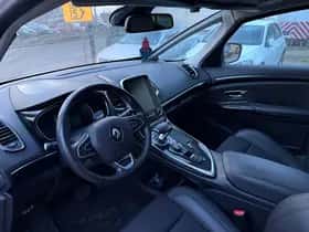 Renault Espace (2016) thumbnail 7