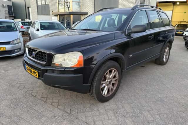 Volvo XC90 (2004) thumbnail 1