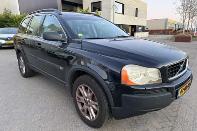 Volvo XC90 (2004) thumbnail 2