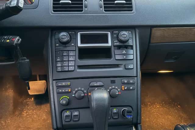 Volvo XC90 (2004) thumbnail 14