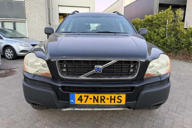 Volvo XC90 (2004) thumbnail 5
