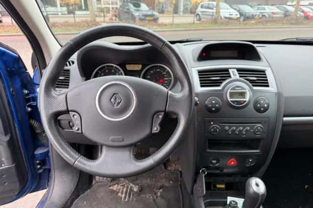 Renault Mégane (2008) thumbnail 11