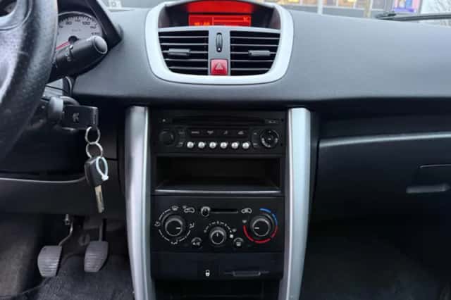 Peugeot 207 (2012) thumbnail 12