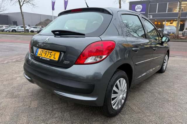 Peugeot 207 (2012) thumbnail 3