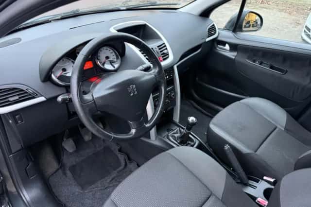 Peugeot 207 (2012) thumbnail 7